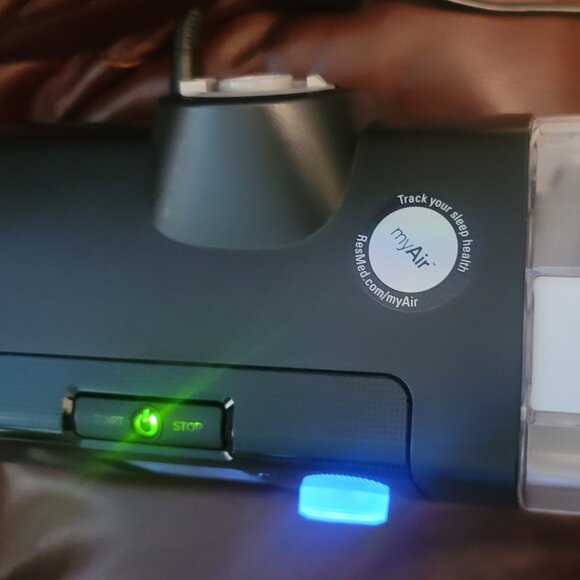 ResMed Air sense 10 Auto set with Accessories and 9881 Run Hours - Picture 3 of 16